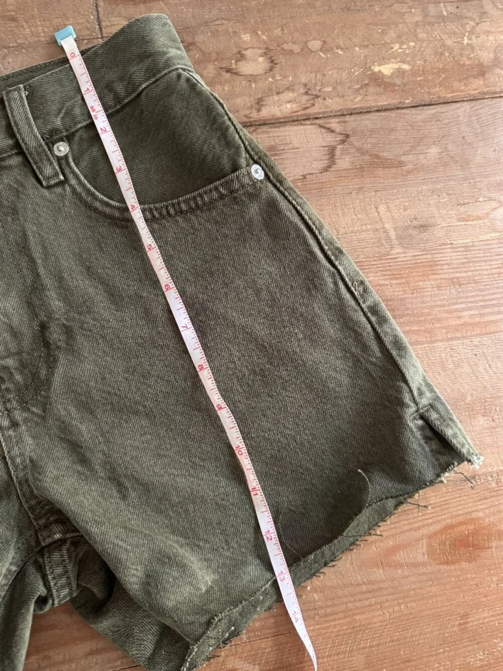 Frame Le Super High Cutoff Shorts — Army Green | Size 23 | NWT | Never Worn